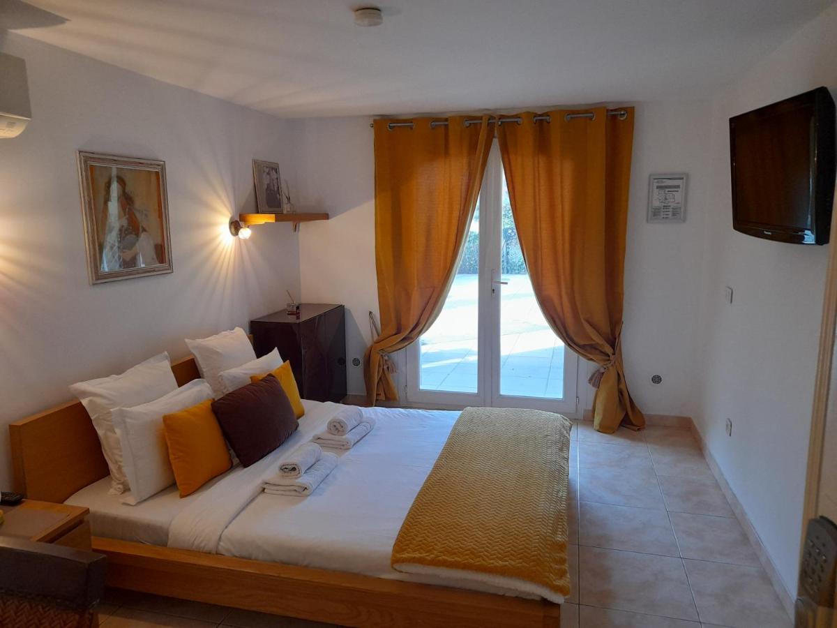 Hotel Villa Maya Gassin Extérieur photo